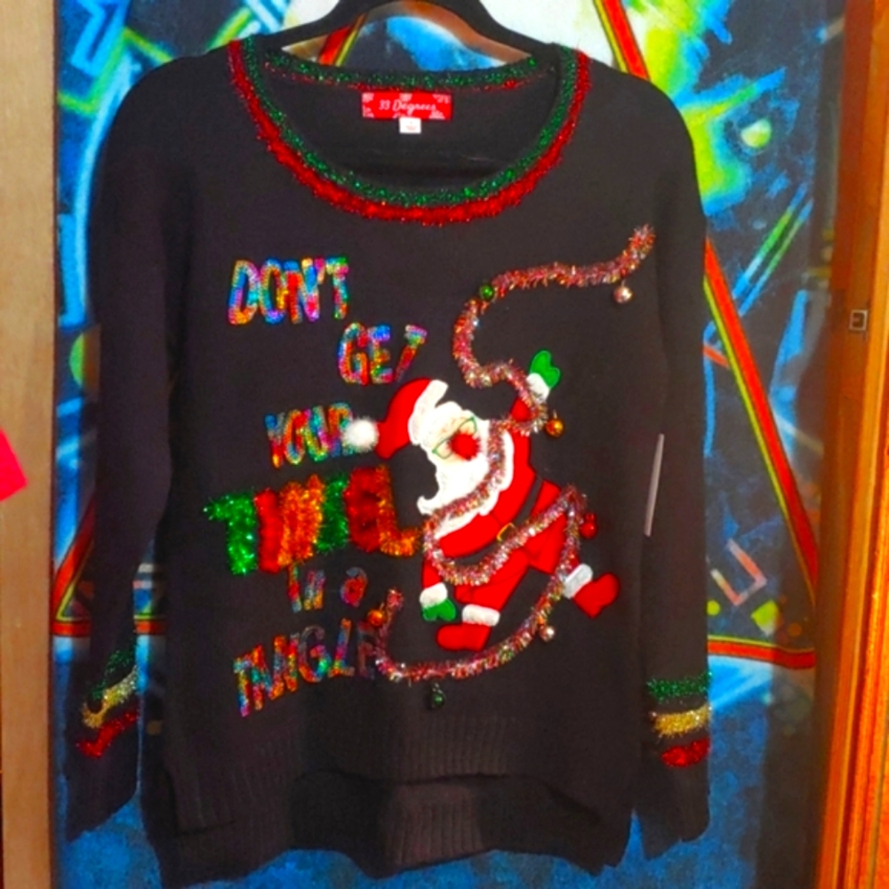 33 Degrees Christmas sweater size S NEW